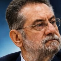 «Οι ογκολογικοί ασθενείς είναι τα θύματα της ασκούμενης πολιτικής φαρμάκου στην Ελλάδα» 2 «Οι ογκολογικοί ασθενείς είναι τα θύματα της ασκούμενης πολιτικής φαρμάκου στην Ελλάδα»