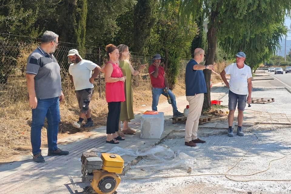 Πάτρα: Φανάρι πεζών στην Βενιζέλου μετά από αίτημα 14 ετών του 12ου Λυκείου ΦΩΤΟ