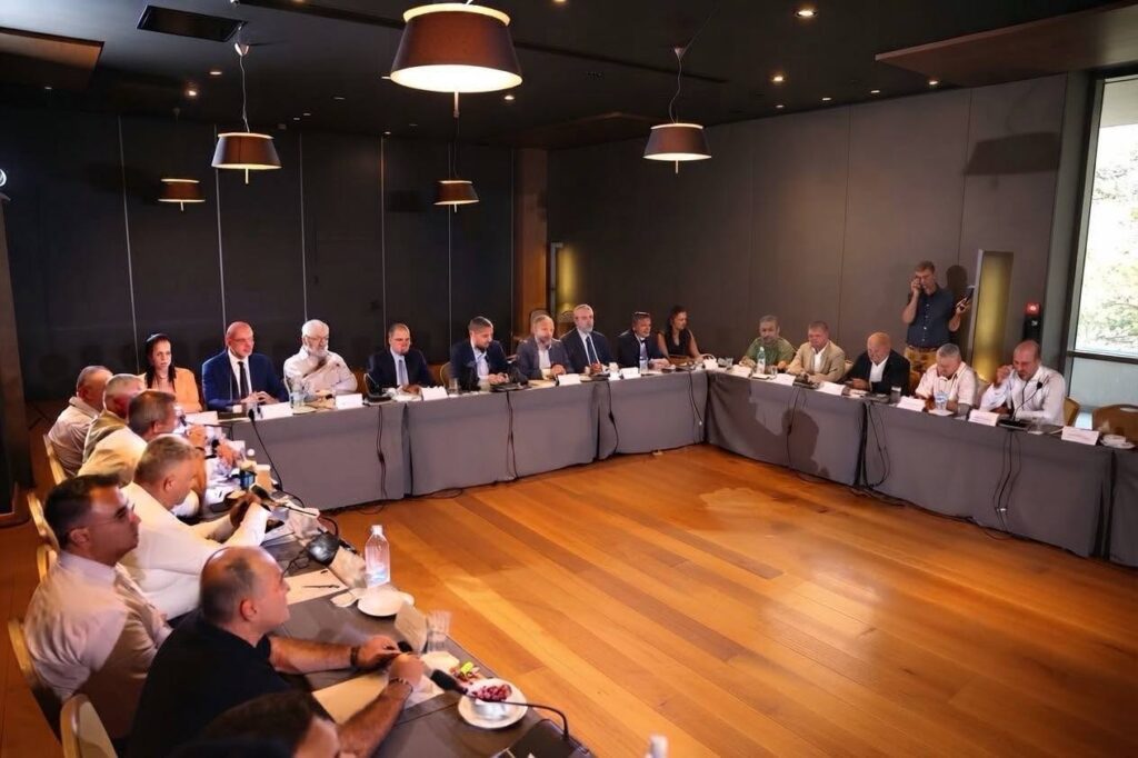 Αχαΐα: Ο Γεώργιος Παππάς στην Θεσσαλονίκη με τον Αλέξη Τσίπρα για τους μικρομεσαίους επαγγελματίες ΦΩΤΟ 5 Αχαΐα: Ο Γεώργιος Παππάς στην Θεσσαλονίκη με τον Αλέξη Τσίπρα για τους μικρομεσαίους επαγγελματίες ΦΩΤΟ