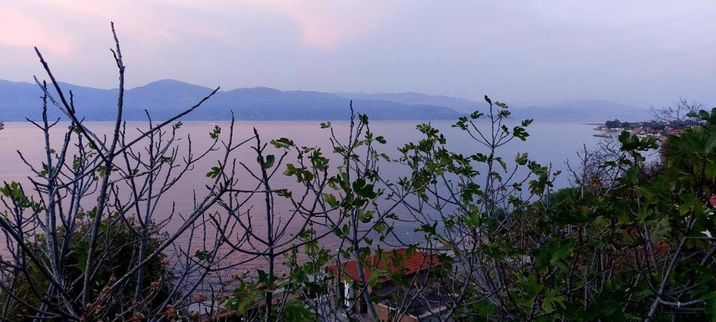 Πανηγυρίζει το εκκλησάκι του Αγίου Νεκταρίου στο Αίγιο ΦΩΤΟ