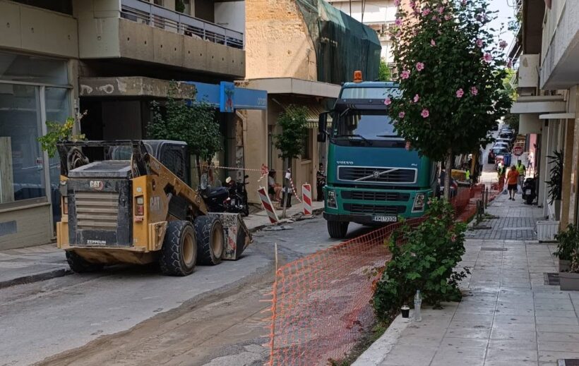 Πάτρα: Νέες κυκλοφοριακές παρεμβάσεις και κλείσιμο κόμβων στο κέντρο σκέτη ταλαιπωρία ΦΩΤΟ 4 Φωτογραφία από Πάτρα δείχνει κλειστό δρόμο στο κέντρο με νέες κυκλ…