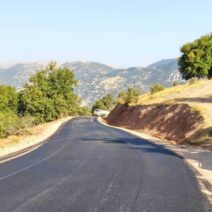 Καλάβρυτα: Ξεκίνησε η ασφαλτόστρωση στον δρόμο προς την Μονή Μακελλαριάς ΦΩΤΟ 3 Καλάβρυτα: Ξεκίνησε η ασφαλτόστρωση στον δρόμο προς την Μονή Μακελλαριάς ΦΩΤΟ