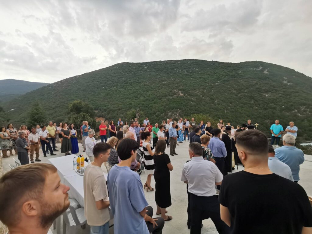 Τα Θυρανοίξια των Αγίων Πάντων στα Λατσέϊκα Μοίρα Πατρών ΦΩΤΟ