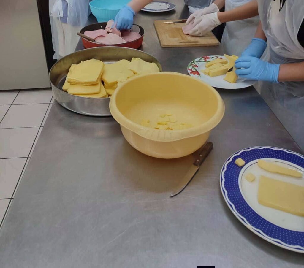 Πάτρα: Πάνω από 5.000 μερίδες φαγητού από την αρχή του χρόνου μοίρασε δωρεάν η «Κουζίνα Αγάπης» ΦΩΤΟ