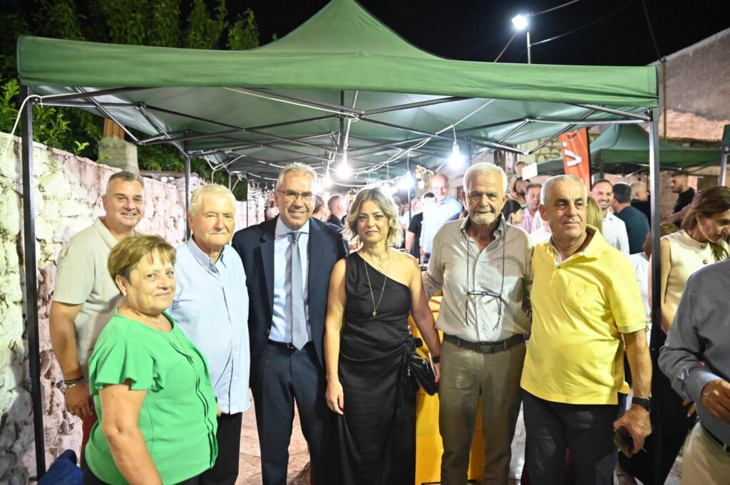 Χαλανδρίτσα: Άνοιξε τις πύλες της η Αγροτική Έκθεση – Στο επίκεντρο Πρωτογενής τομέας και Νέα γενιά ΦΩΤΟΡΕΠΟΡΤΑΖ