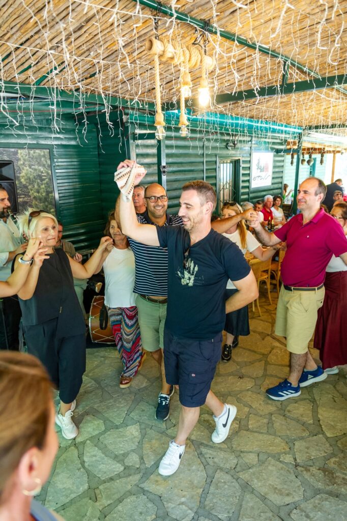 Ο Πανηπειρωτικός Σύλλογος Πατρών στην Κόνιτσα ΦΩΤΟ