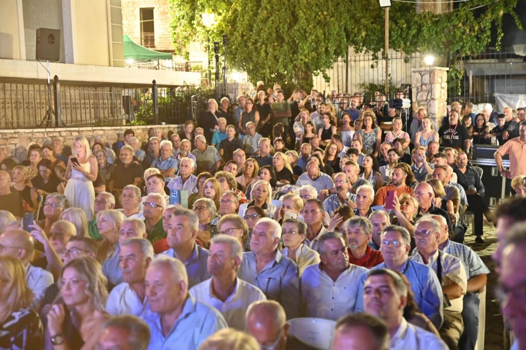 Χαλανδρίτσα: Άνοιξε τις πύλες της η Αγροτική Έκθεση – Στο επίκεντρο Πρωτογενής τομέας και Νέα γενιά ΦΩΤΟΡΕΠΟΡΤΑΖ