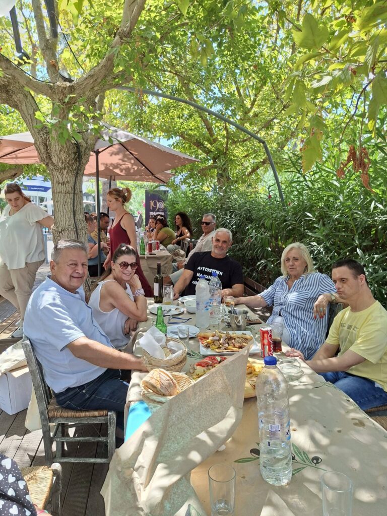 Γεύμα του Επιμελητηρίου Αχαΐας στο ΕΚΑΜΕ/ΑμεΑ Αιγίου ΦΩΤΟ 5 Γεύμα του Επιμελητηρίου Αχαΐας στο ΕΚΑΜΕ/ΑμεΑ Αιγίου ΦΩΤΟ