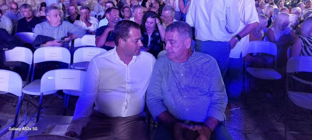 Ο Τάκης Αντωνόπουλος στην Αγροτική Έκθεση Χαλανδρίτσας ΦΩΤΟ