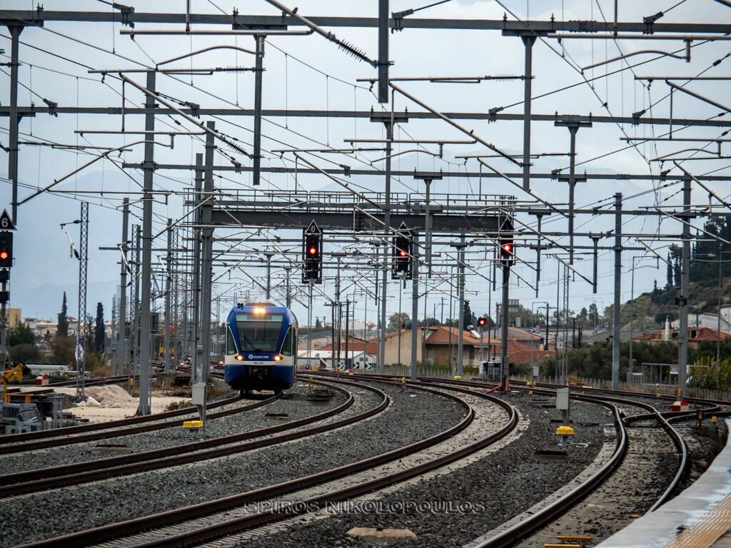 Αχαΐα: Νέες καθυστερήσεις στην ηλεκτροκίνηση του Προαστιακού και μέχρι την Ακράτα
