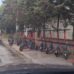 Πάτρα: Χαμός με τα ηλεκτρικά πατίνια – Κλείνουν τα πεζοδρόμια και οι πεζοί βγαίνουν στον δρόμο ΦΩΤΟ