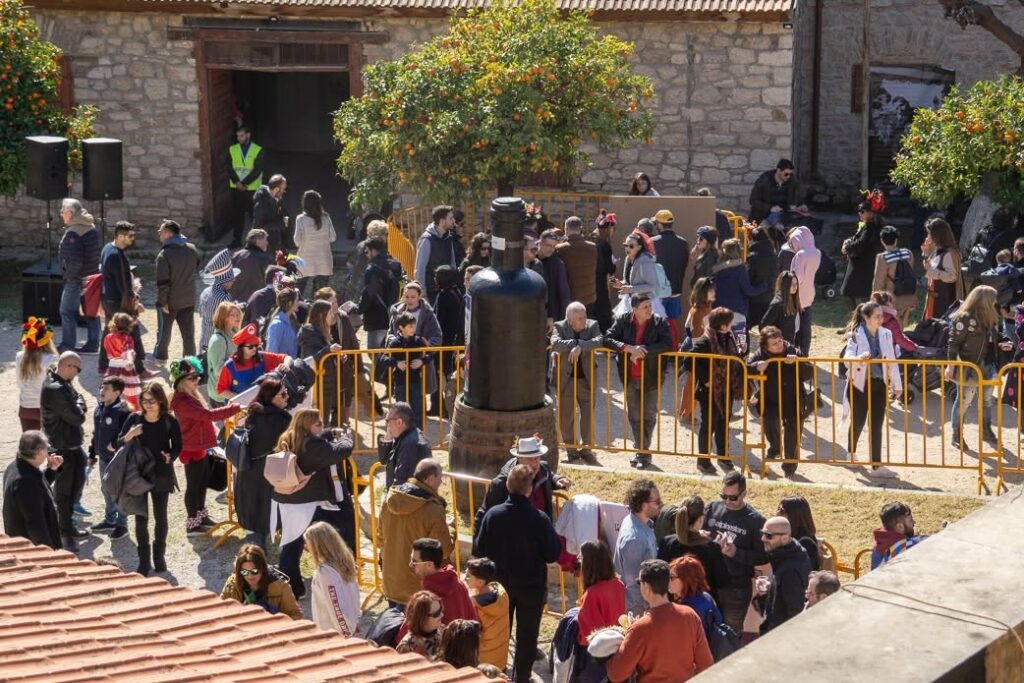Η Achaia Clauss με Kαρναβαλικό φως πριν από 9 χρόνια ΦΩΤΟ