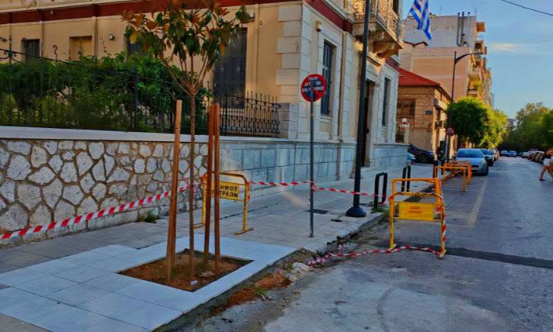 Πάτρα: Αποκατάσταση και φύτευση στο πεζοδρόμιο της Επισκοπής ΦΩΤΟ