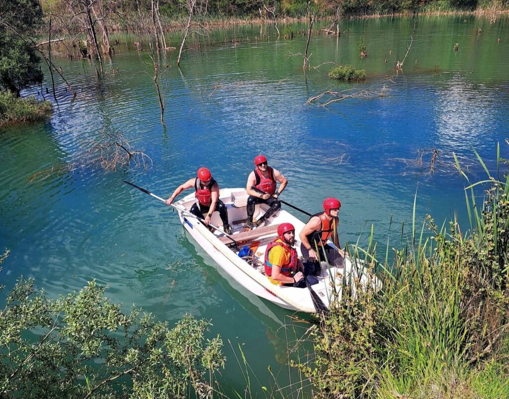 Φωτογραφία από τη διάσωση στο Δροσάτο, Καλάβρυτα, κατά τη φωτιά