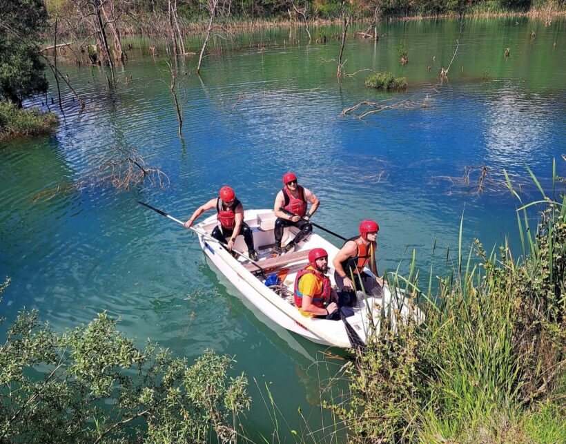 Καλάβρυτα: Σωτήρια η λίμνη Δροσάτου στην τιτάνια μάχη για τη φωτιά στους Πετσάκους ΒΙΝΤΕΟ-ΦΩΤΟ 4 Φωτογραφία από τη διάσωση στο Δροσάτο, Καλάβρυτα, κατά τη φωτιά
