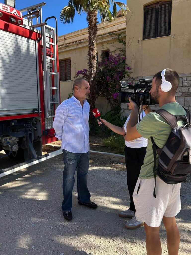 Πάτρα: Επίσκεψη Κατσανιώτη στην Achaia Clauss – «Η πληγή από τη φωτιά θα κλείσει» 7 Πάτρα: Επίσκεψη Κατσανιώτη στην Achaia Clauss – «Η πληγή από τη φωτιά θα κλείσει»