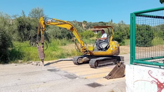 Ακράτα: Αντιπλημμυρική θωράκιση στο σχολείο πριν τα πρωτοβρόχια ΦΩΤΟ 14 Αντιπλημμυρική θωράκιση στο σχολείο της Ακράτας πριν τις βροχοπτώ…