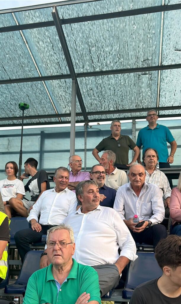 Ο Ανδρέας Κατσανιώτης με τον Υπουργό Αθλητισμού Γιάννη Βρούτση στα Προσφυγικά