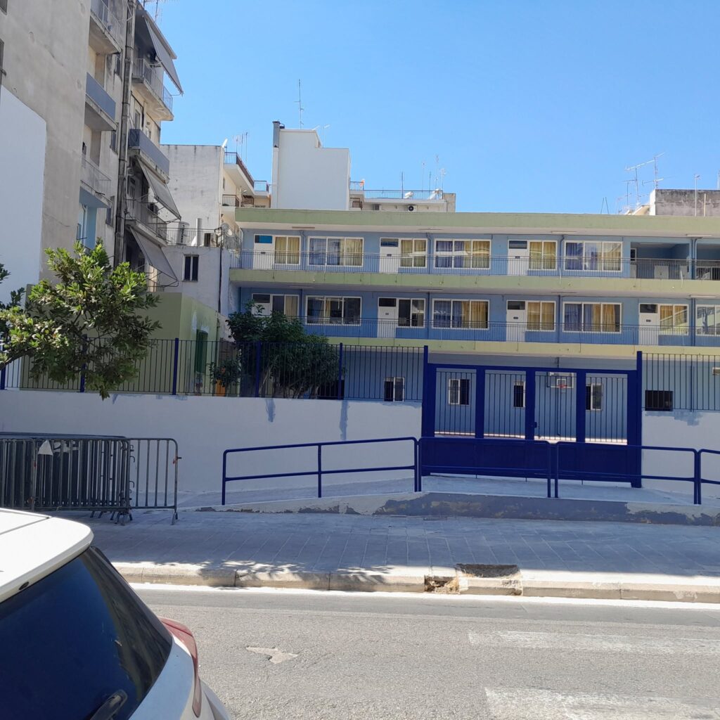 Πάτρα: Αγνώριστο το ανακαινισμένο ιστορικό «Στρούμπειο» σχολείο ΦΩΤΟ