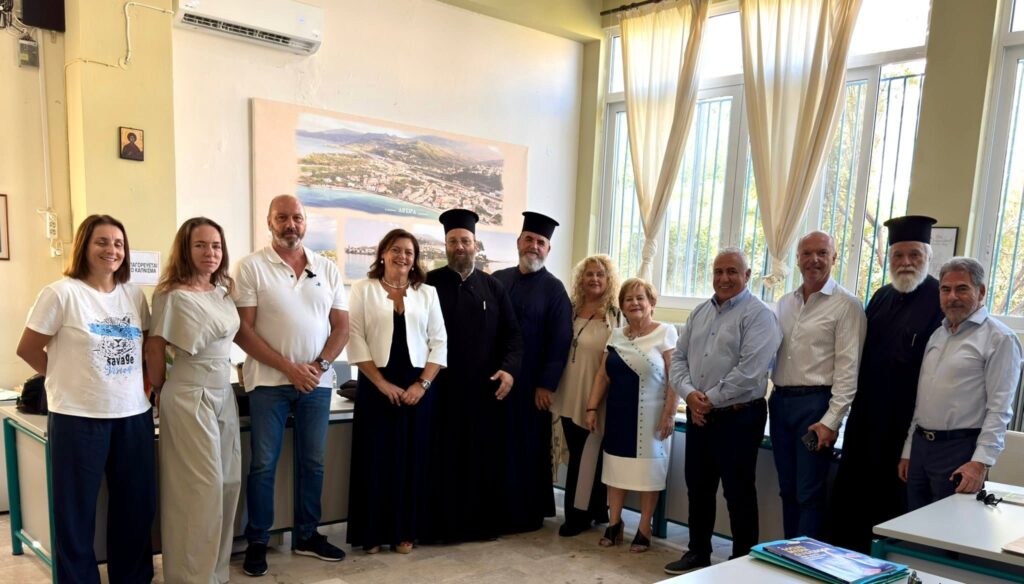 Αυλαία της νέας σχολικής χρονιάς στο Λύκειο Αιγείρας ΦΩΤΟ