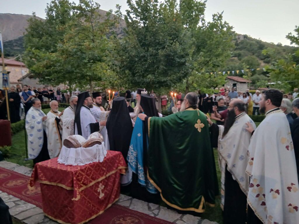 Eορτασμός της Παναγίας Πλατανιωτίσσης Καλαβρύτων με πέντε Μητροπολίτες ΒΙΝΤΕΟ-ΦΩΤΟ