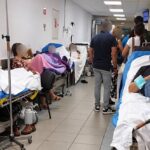 Ρίο: Δραματικές εικόνες με ασθενείς σε φορεία στους διαδρόμους του Νοσοκομείου ΒΙΝΤΕΟ-ΦΩΤΟ