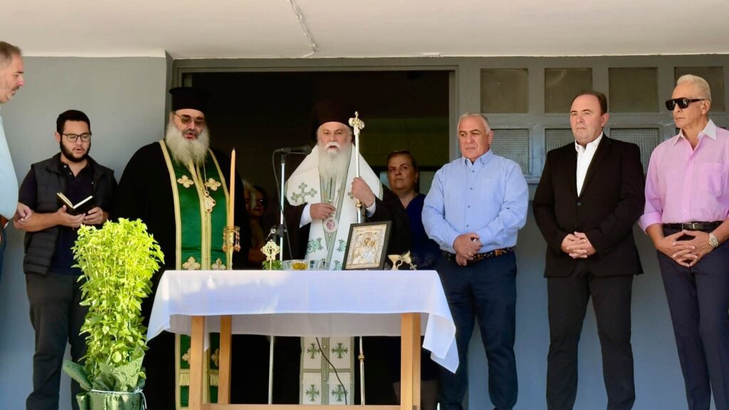 Αίγιο: Ο αντιπεριφερειάχης Ανδρέας Φίλιας σε σχολικό αγιασμό με την καρδιά εκπαιδευτικού ΦΩΤΟ