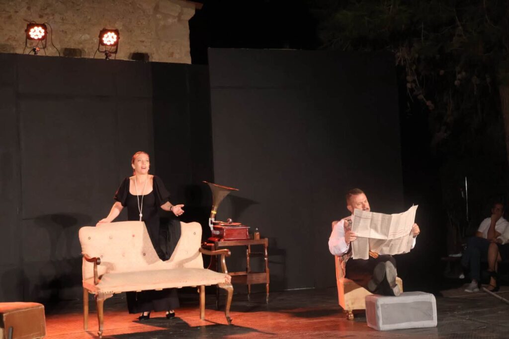 Η Θεατρική ομάδα Πάτρας «Υποκριτές» στα Φιλιατρά ΦΩΤΟ
