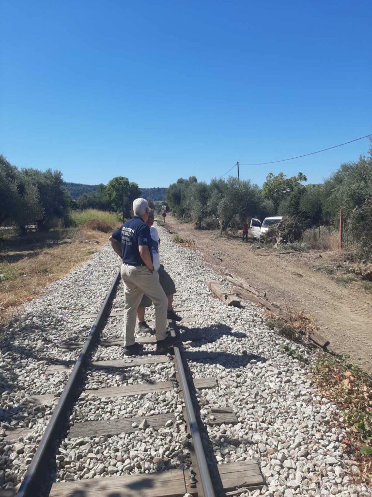 Μονοδένδρι: Διάνοιξη νέου δρόμου διαφυγής παράλληλα με τις γραμμές του Προαστιακού ΦΩΤΟ