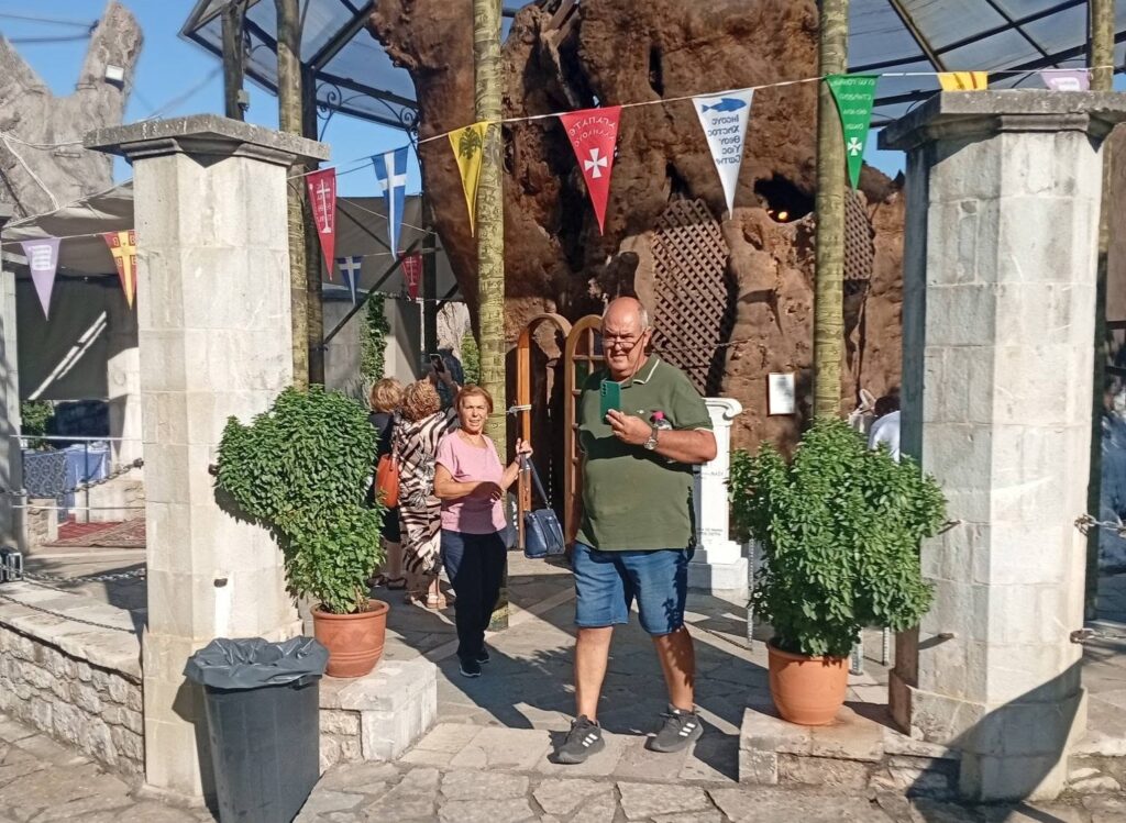 Εκδρομή του Συλλόγου Αγίου Βασιλείου στην Πλατανιώτισσα ΦΩΤΟ