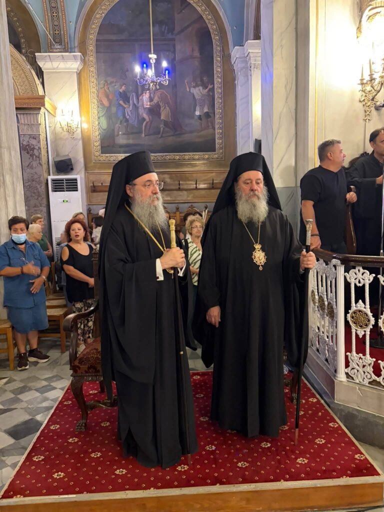 Με πολυπληθή παρουσία πιστών ο εορτασμός της Παντάνασσας στην Πάτρα ΦΩΤΟ