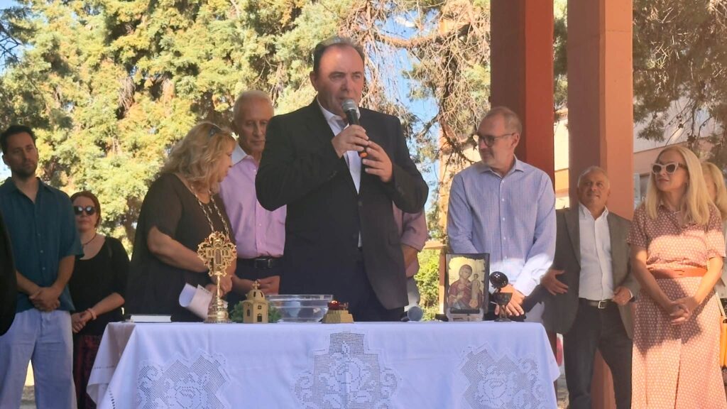Αίγιο: Ο αντιπεριφερειάχης Ανδρέας Φίλιας σε σχολικό αγιασμό με την καρδιά εκπαιδευτικού ΦΩΤΟ