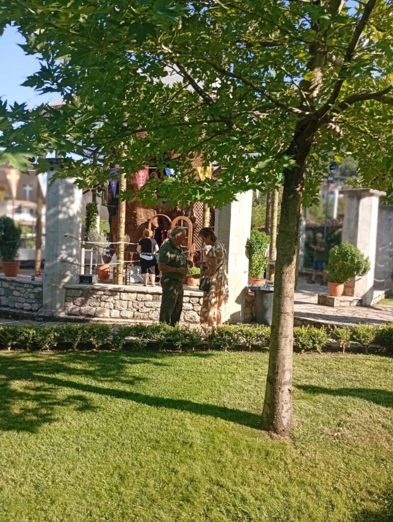 Εκδρομή του Συλλόγου Αγίου Βασιλείου στην Πλατανιώτισσα ΦΩΤΟ 17 Εκδρομή του Συλλόγου Αγίου Βασιλείου στην Πλατανιώτισσα ΦΩΤΟ