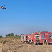 Λιμνοχώρι: Πυρκαγιά «σήκωσε» ελικόπτερο και «ξεσήκωσε» την Πολιτική Προστασία ΦΩΤΟ