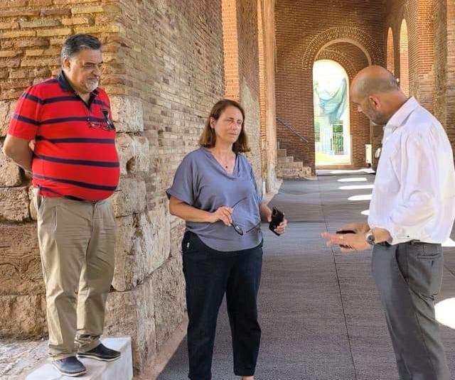 Πάτρα: Επίσκεψη του υφυπουργού Πολιτισμού στο Ρωμαϊκό Ωδείο εν όψει επαναλειτουργίας του ΦΩΤΟ