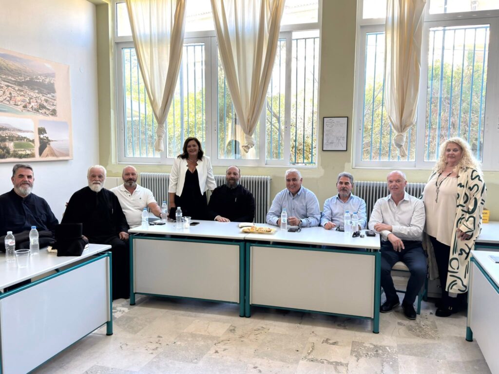 Αυλαία της νέας σχολικής χρονιάς στο Λύκειο Αιγείρας ΦΩΤΟ