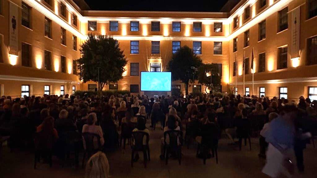 To «οδοιπορικό» του Δημοτικού Κινητού Κινηματογράφου στην Πάτρα ΦΩΤΟ