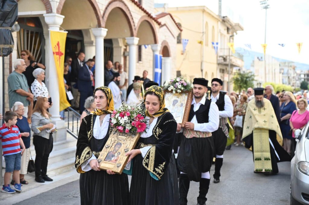 Τιμήθηκε στον Ι.Ν. Αγίας Φωτεινής η Ημέρα Εθνικής Μνήμης της Μικρασιατικής Καταστροφής ΦΩΤΟ