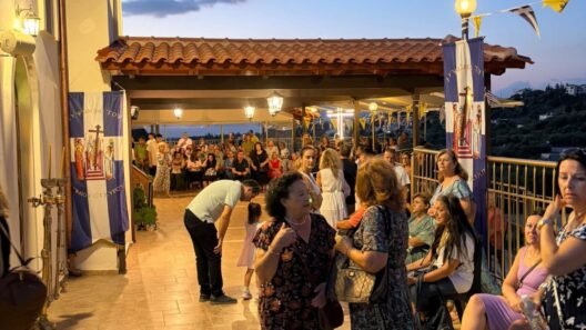 Πανηγυρικός εσπερινός στην Ιερά Μονή Τιμίου Σταυρού στην Ανθούπολη ΦΩΤΟ