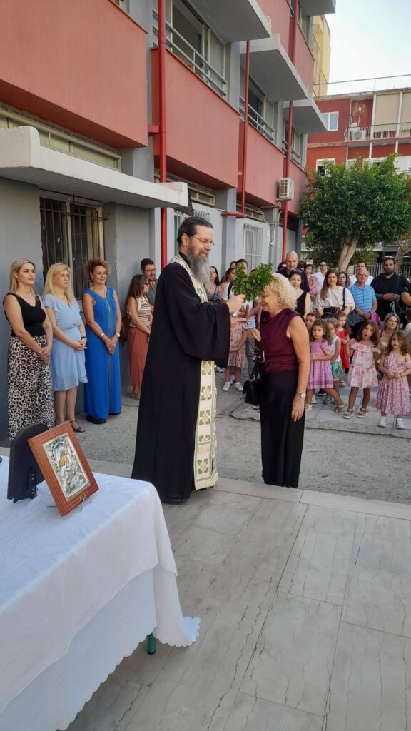 Πρώτο κουδούνι με αγιασμό στο 11ο Δημοτικό και 6ο Νηπιαγωγείο Πατρών ΦΩΤΟ