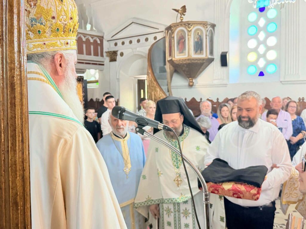 Χειροτονία του Δημοσθένους Ντόκου στους Αμπελοκήπους Αιγείρας ΦΩΤΟ