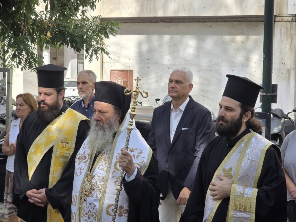 Ο Φωκίων Ζαΐμης στο μνημόσυνο για τον Ιωάννη Καποδίστρια στον Αγιο Νικόλαο ΦΩΤΟ