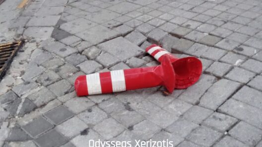 Πάτρα: Επικίνδυνη «παγίδα» ενός τετραγωνικού στην Ρήγα Φεραίου ΦΩΤΟ 12 Πάτρα: Επικίνδυνη «παγίδα» ενός τετραγωνικού στην Ρήγα Φεραίου ΦΩΤΟ