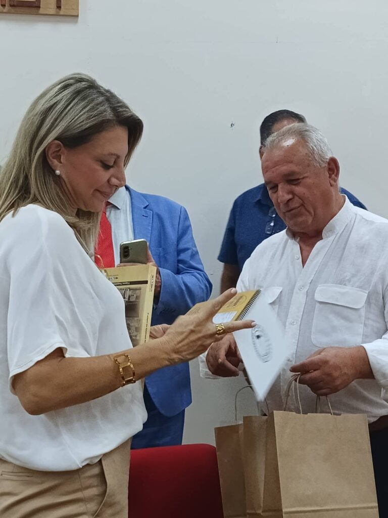 Αίγιο: Η Μαρία Καρυστιανού στο Εργατικό Κέντρο με μήνυμα για νέα πολιτική κουλτούρα ΦΩΤΟ 5 Αίγιο: Η Μαρία Καρυστιανού στο Εργατικό Κέντρο με μήνυμα για νέα πολιτική κουλτούρα ΦΩΤΟ