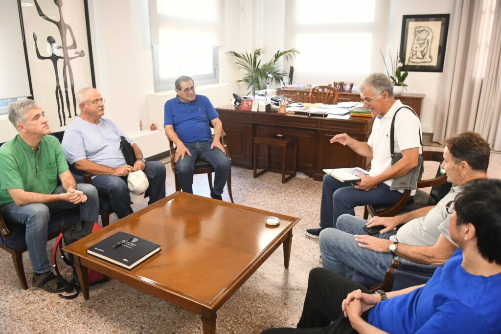 Οι μουσικοί της εκδήλωσης για το «Ρεμπέτικο σε κλασσική μορφή» στον Πελετίδη ΦΩΤΟ