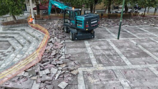 Προσφυγικά: Ξεκίνησε η ανακατασκευή της πλατείας Ελευθερίας ΦΩΤΟ 20 Προσφυγικά: Ξεκίνησε η ανακατασκευή της πλατείας Ελευθερίας ΦΩΤΟ