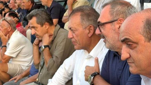 Ο Ανδρέας Κατσανιώτης με τον Υπουργό Αθλητισμού Γιάννη Βρούτση στα Προσφυγικά