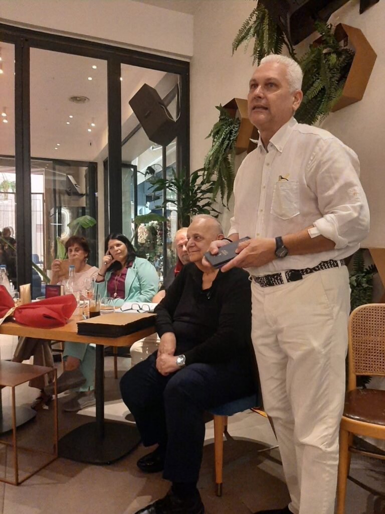 Η ποιητική βραδιά «Ιαγουάρο» στην Πάτρα ΦΩΤΟ 8 Η ποιητική βραδιά «Ιαγουάρο» στην Πάτρα ΦΩΤΟ