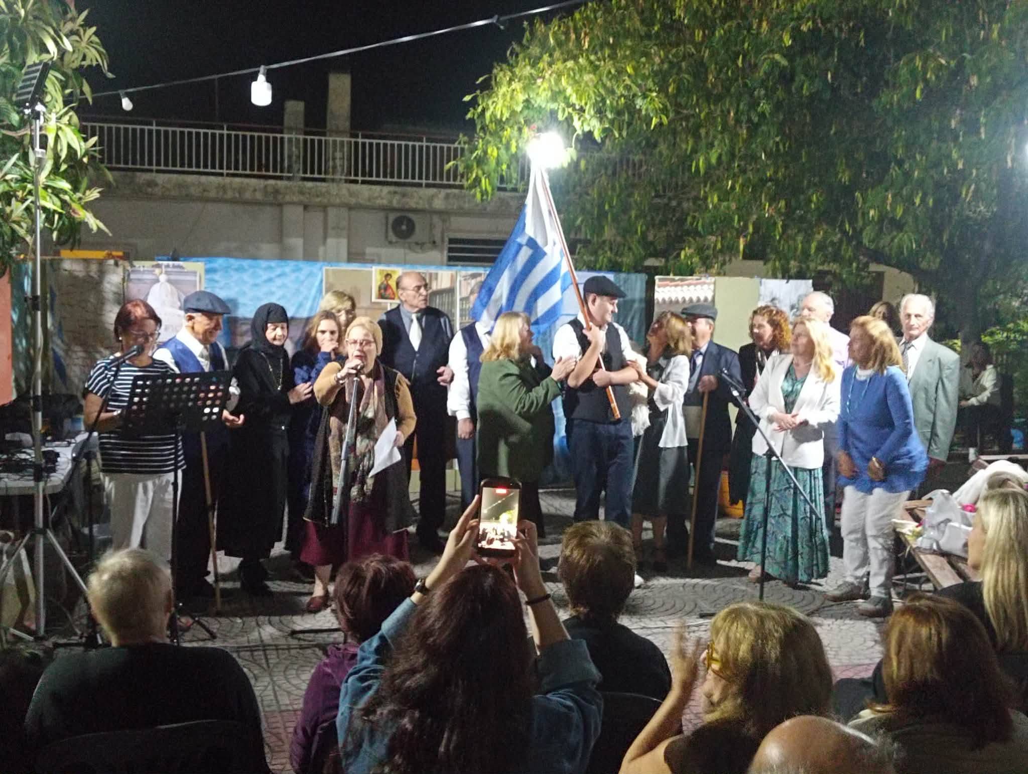 Η πρώτη εμφάνιση της θεατρικής ομάδας «Ταξιδευτές της πρόζας» στην Μιτόπολη Αχαΐας ΦΩΤΟ
