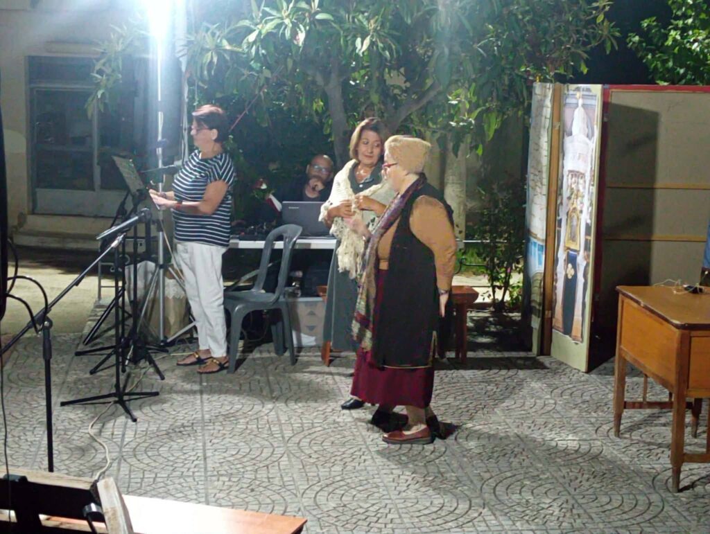 Η πρώτη εμφάνιση της θεατρικής ομάδας «Ταξιδευτές της πρόζας» στην Μιτόπολη Αχαΐας ΦΩΤΟ